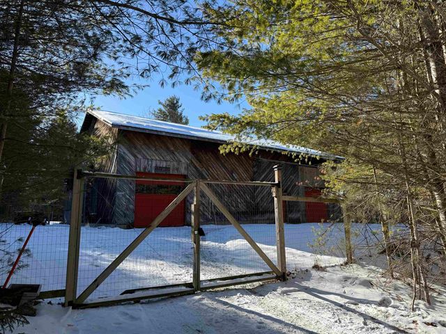 21 Highland Avenue, Canaan, NH 03741