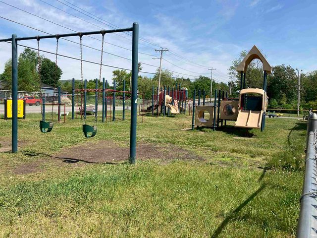 21 Highland Avenue, Canaan, NH 03741