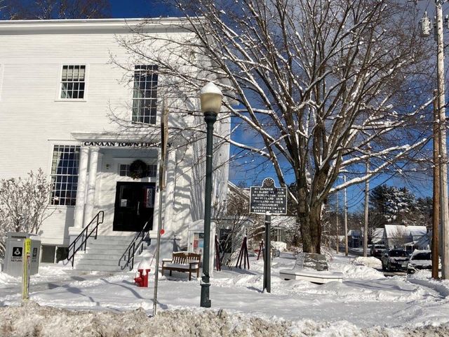 21 Highland Avenue, Canaan, NH 03741