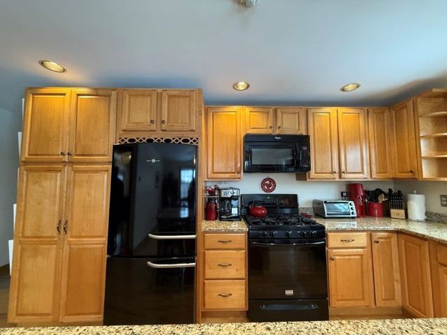 21 Highland Avenue, Canaan, NH 03741