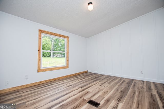 372 Wessmanor Drive, Bowdon, GA 30108