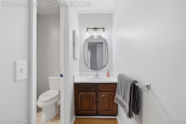 42003 Toddmark Lane, Clinton Charter Township, MI 48038