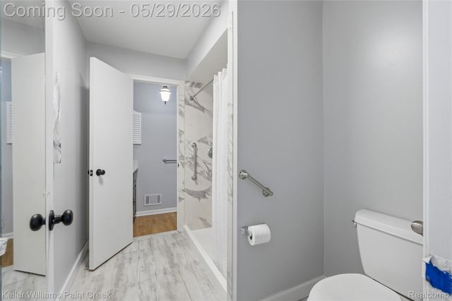 42003 Toddmark Lane, Clinton Charter Township, MI 48038