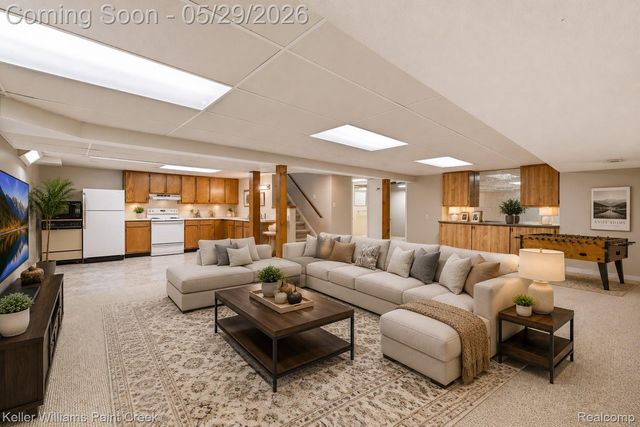 42003 Toddmark Lane, Clinton Charter Township, MI 48038