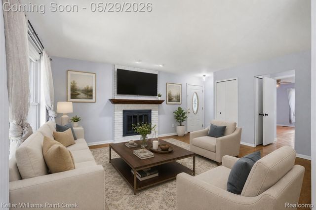 42003 Toddmark Lane, Clinton Charter Township, MI 48038