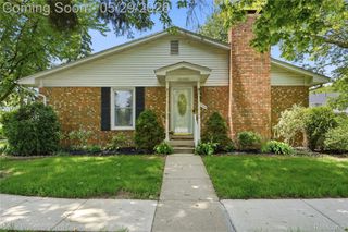 42003 Toddmark Lane, Clinton Charter Township, MI 48038