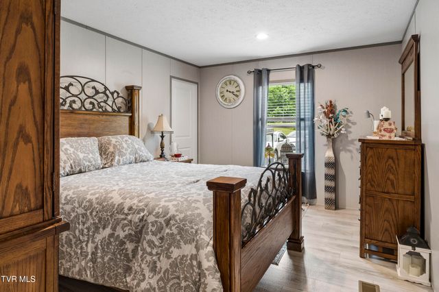 207 Sugar Hollow Road, Jonesborough, TN 37659