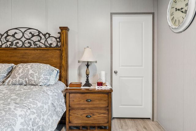 207 Sugar Hollow Road, Jonesborough, TN 37659