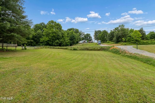 207 Sugar Hollow Road, Jonesborough, TN 37659