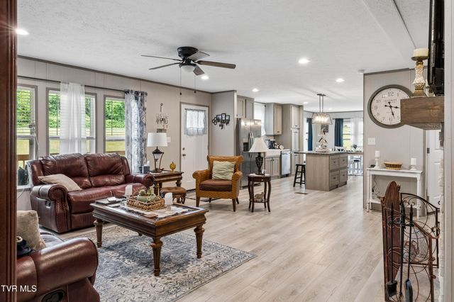 207 Sugar Hollow Road, Jonesborough, TN 37659