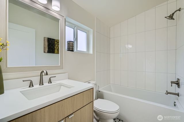 5928 18th Avenue S, Seattle, WA 98108