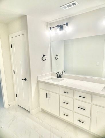 1 Kirkcudbright Drive, Bella Vista, AR 72715