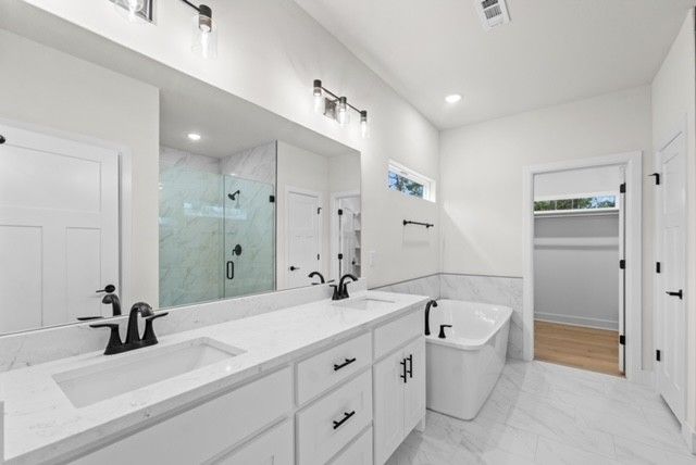 1 Kirkcudbright Drive, Bella Vista, AR 72715