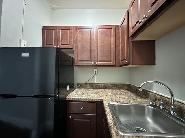 661 W Sheridan Road 208, Chicago, IL 60613