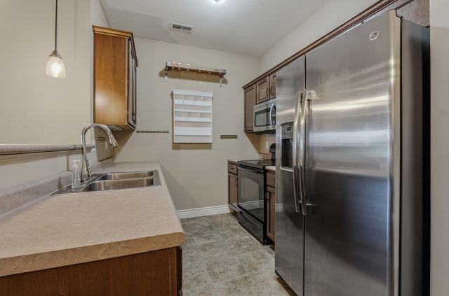 29 N GRACE LN 103, Columbia, MO 65201