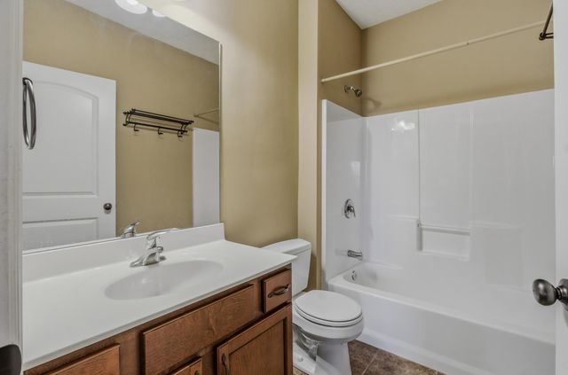 29 N GRACE LN 103, Columbia, MO 65201