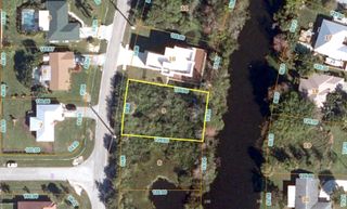 2549 SE Appleby Street, Port St Lucie, FL 34984