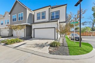 6704 Parker Grove Lane, Houston, TX 77076