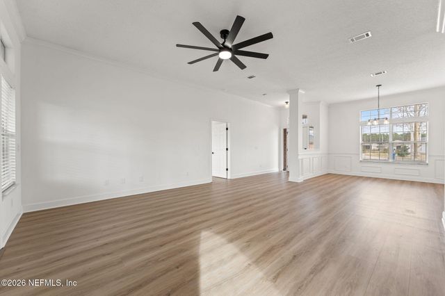 15738 NORTHSIDE Drive E, Jacksonville, FL 32218