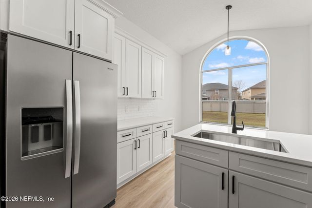 15738 NORTHSIDE Drive E, Jacksonville, FL 32218