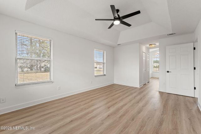 15738 NORTHSIDE Drive E, Jacksonville, FL 32218