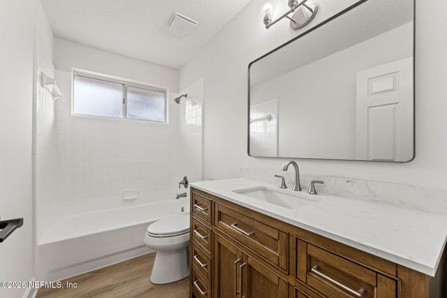 15738 NORTHSIDE Drive E, Jacksonville, FL 32218