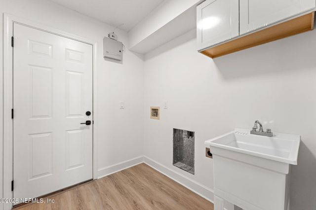 15738 NORTHSIDE Drive E, Jacksonville, FL 32218