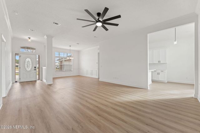 15738 NORTHSIDE Drive E, Jacksonville, FL 32218