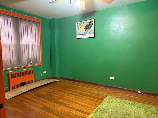 83-25 98 Street 3B, Woodhaven, NY 11421