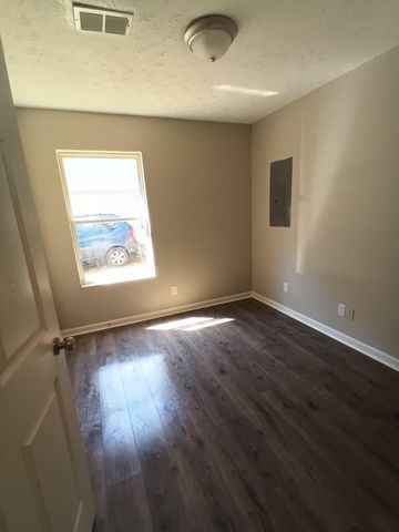 202 Parker Lane, Lagrange, GA 30240