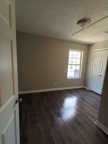 202 Parker Lane, Lagrange, GA 30240