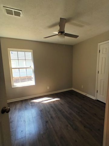 202 Parker Lane, Lagrange, GA 30240