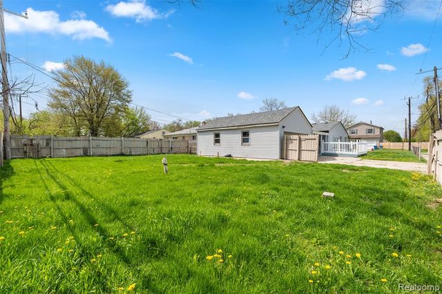 21090 Gentner Street, Warren, MI 48089