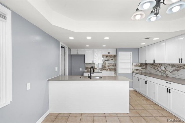 21090 Gentner Street, Warren, MI 48089