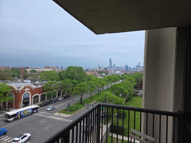 2901 S Michigan Avenue 506, Chicago, IL 60616
