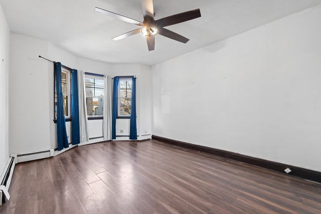 526 AVENUE E, Bayonne, NJ 07002