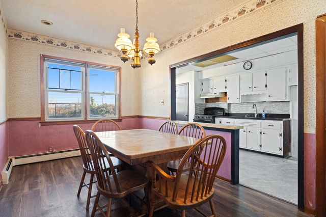 526 AVENUE E, Bayonne, NJ 07002