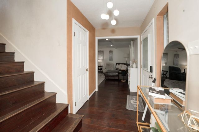 8306 Bo Jack Drive, Houston, TX 77040