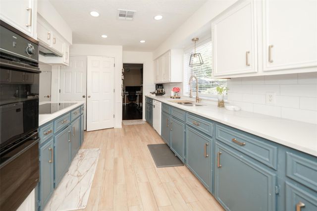 8306 Bo Jack Drive, Houston, TX 77040