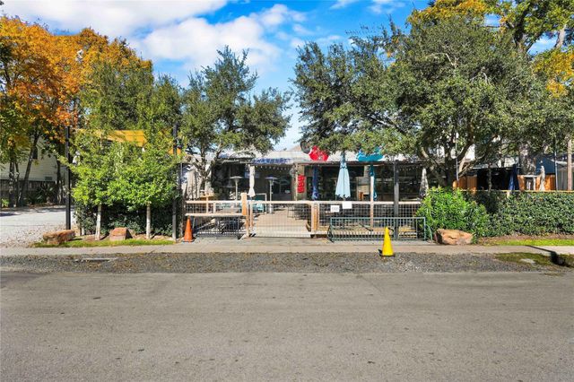 5646 Larkin Street, Houston, TX 77007