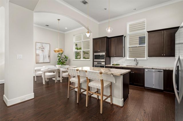 5646 Larkin Street, Houston, TX 77007