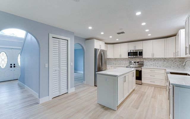 1681 DAWNVIEW STREET, North Port, FL 34288