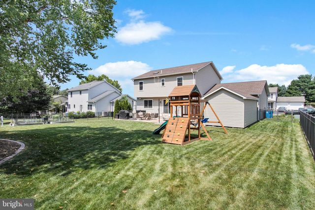 2140 CANTERBURY DR., Mechanicsburg, PA 17055