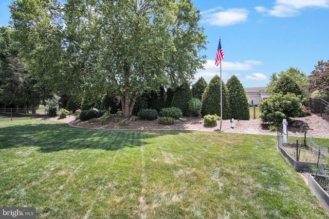 2140 CANTERBURY DR., Mechanicsburg, PA 17055