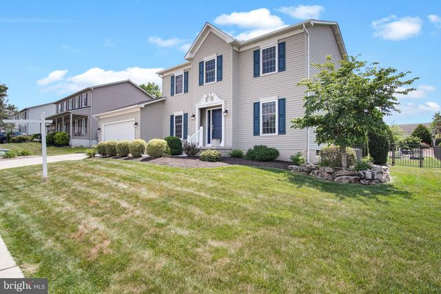 2140 CANTERBURY DR., Mechanicsburg, PA 17055