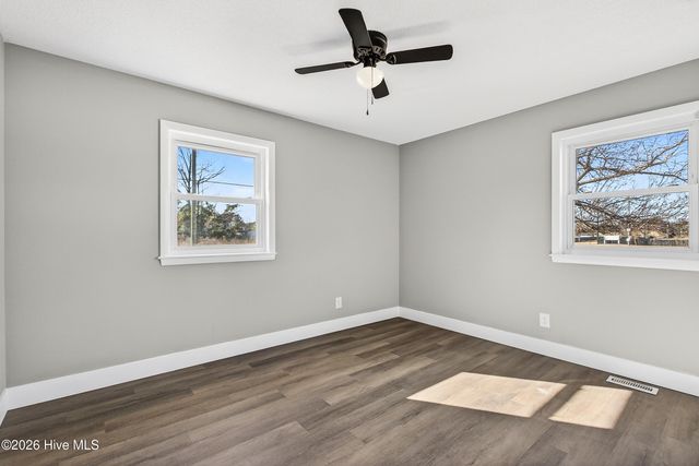 290 Cow Horn Road, Richlands, NC 28574