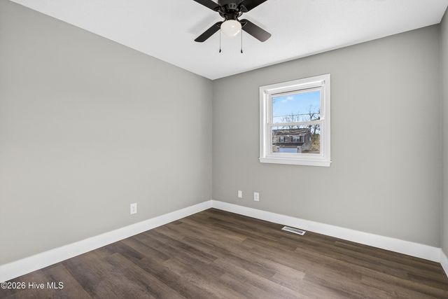 290 Cow Horn Road, Richlands, NC 28574