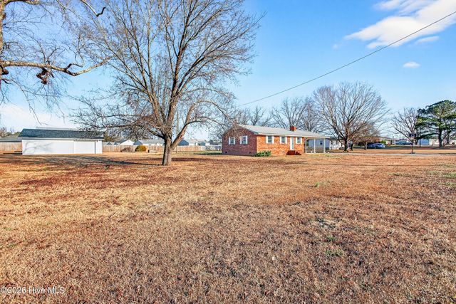 290 Cow Horn Road, Richlands, NC 28574