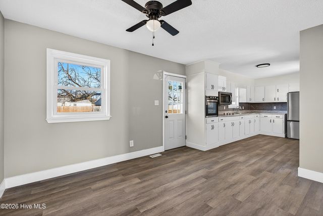 290 Cow Horn Road, Richlands, NC 28574