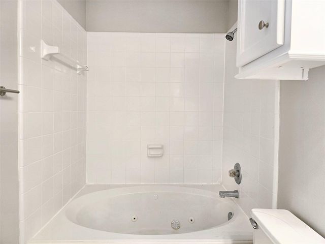 2211 Runnels Street, Houston, TX 77003